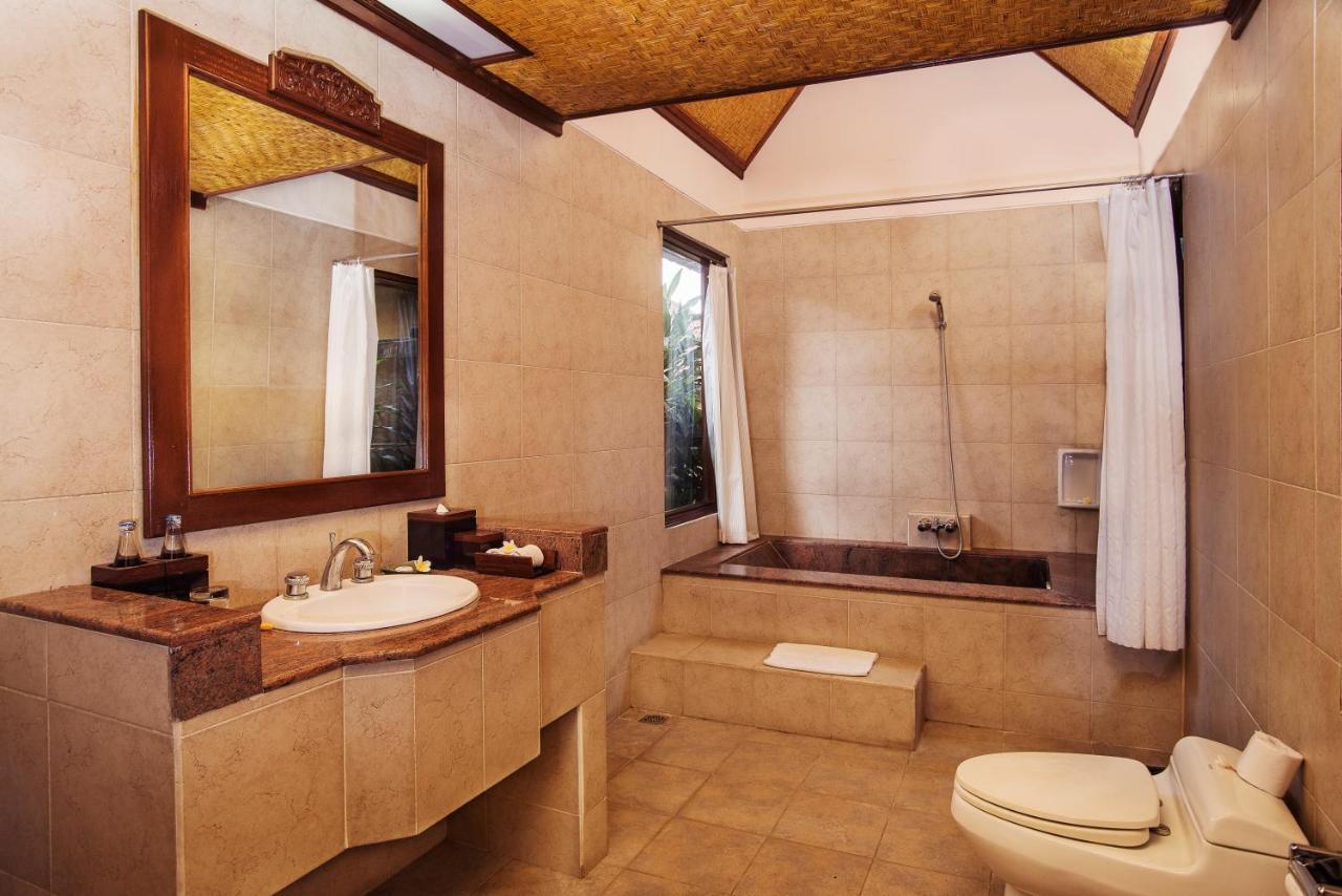 Resort Sri Phala & 4*