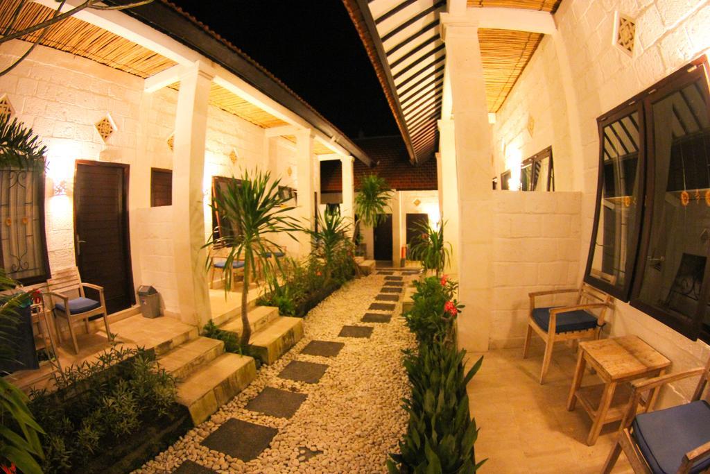 Padang Padang Breeze 2* Uluwatu (Bali)