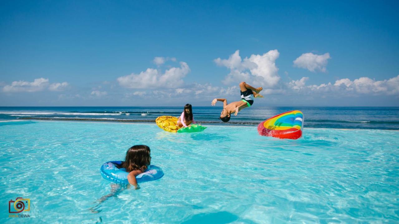 Lotus Holiday park 3*