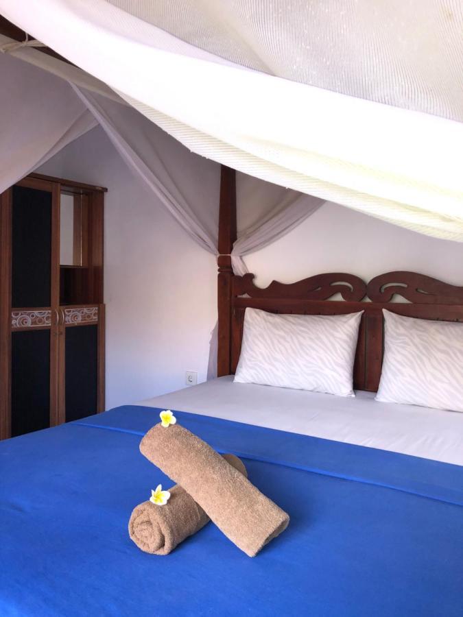 Tira Homestay *
