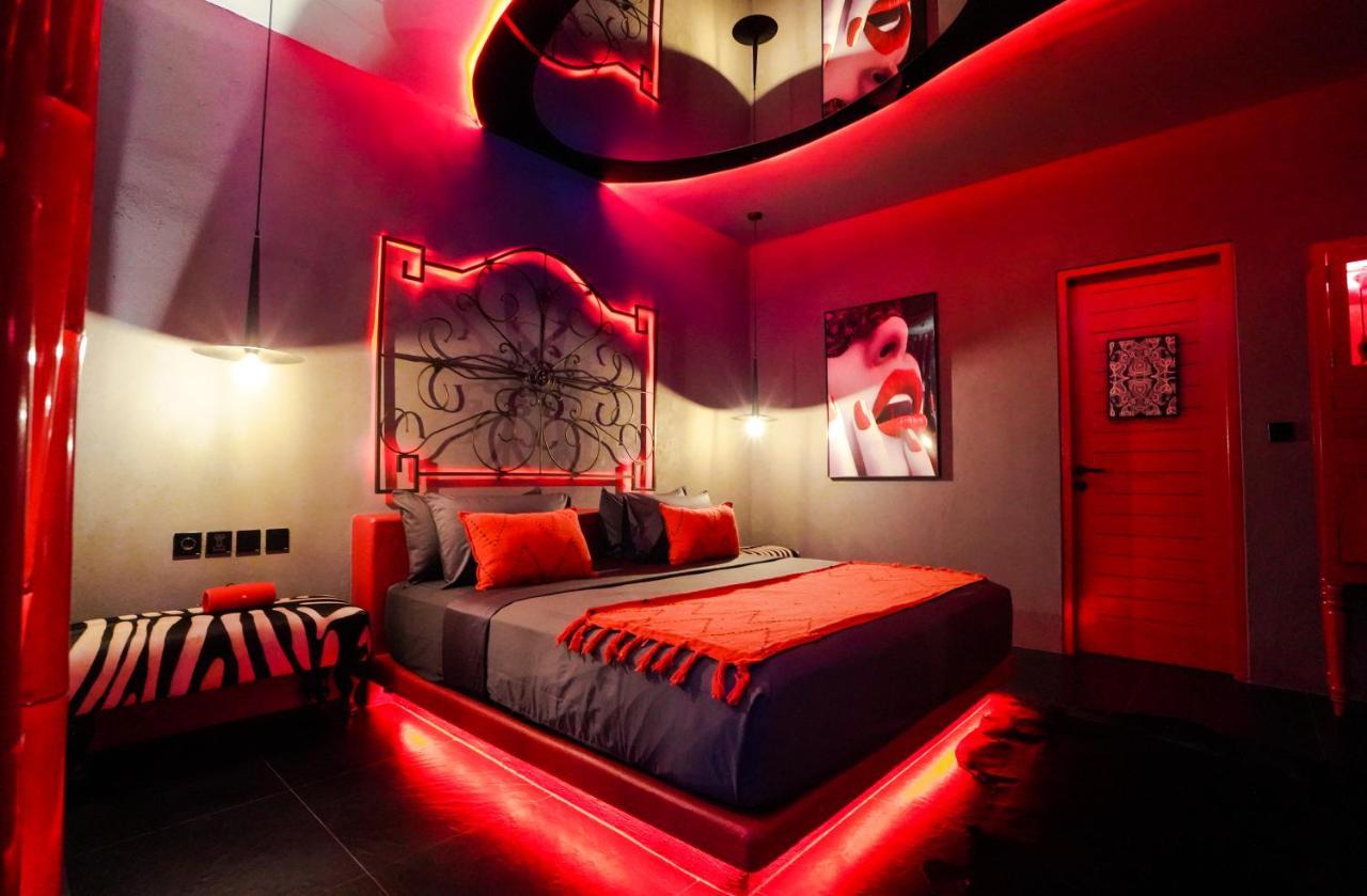 Hotel Pinkcoco - Constant Surprises & For Cool Adults Only