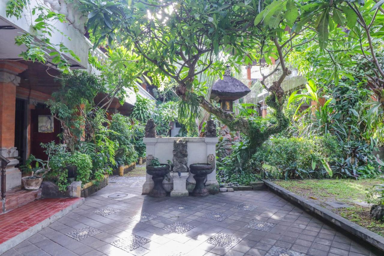 Hotel Oyo 1930 Ananda