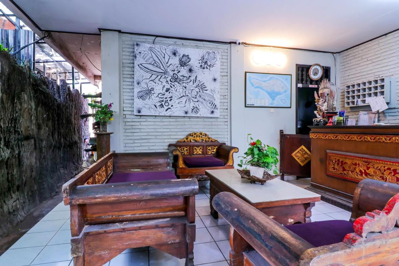 Hotel Oyo 1930 Ananda 2*