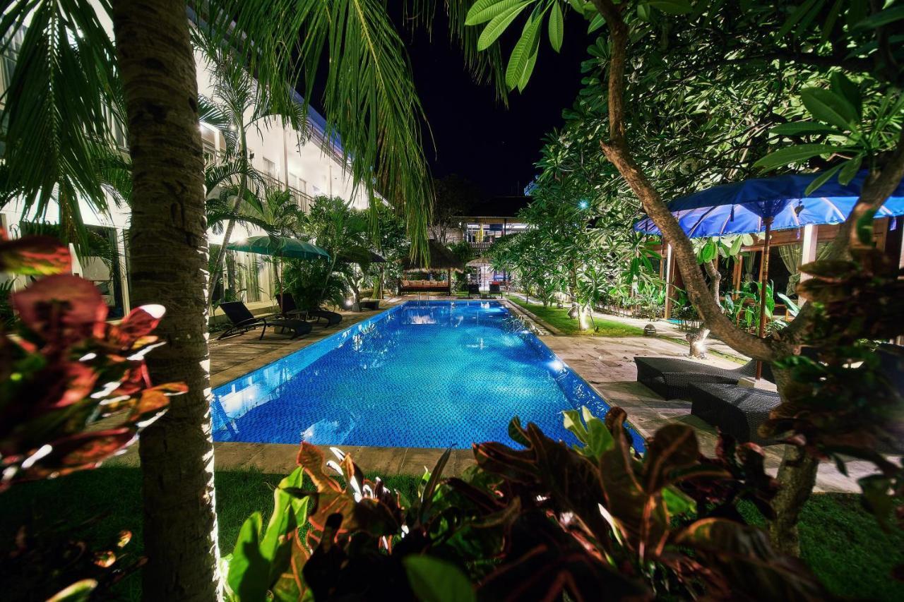 Hotel Easy Surf Camp 3*