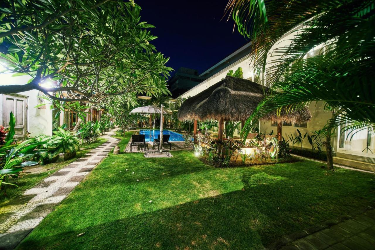 Hotel Easy Surf Camp Kuta (Bali)