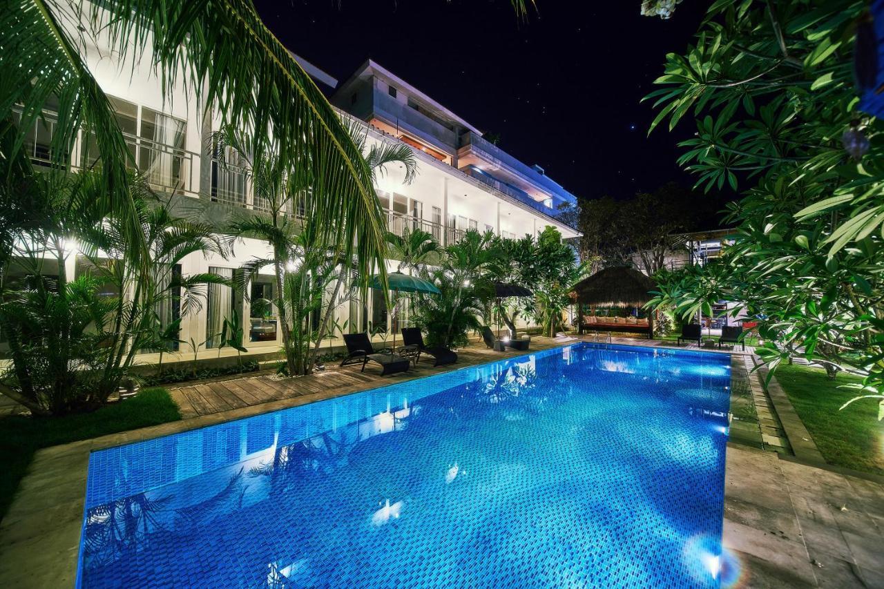 Easy Surf Camp Hotel
