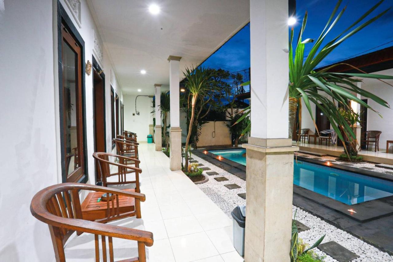 Adi Guest house *