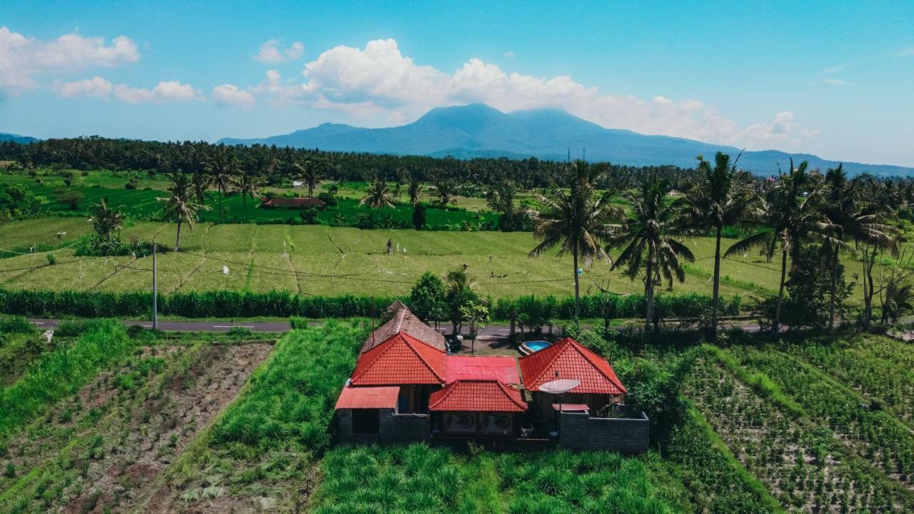 Linkeeshome Bungaya Rumah pedesaan