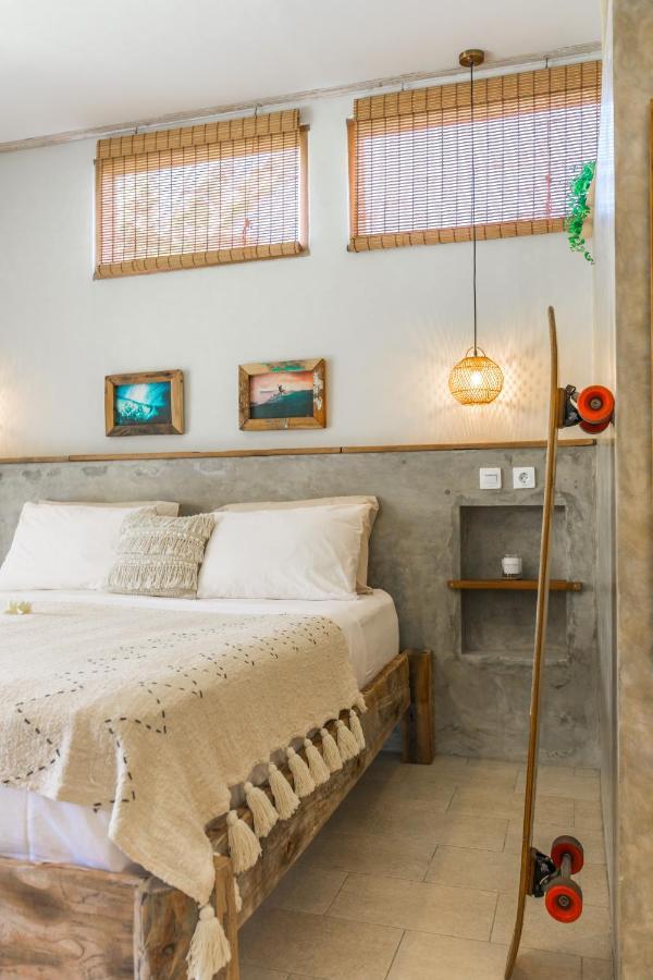 Seaside Tribe - Boutique Surf & Retreat Tanah Lot (Bali)
