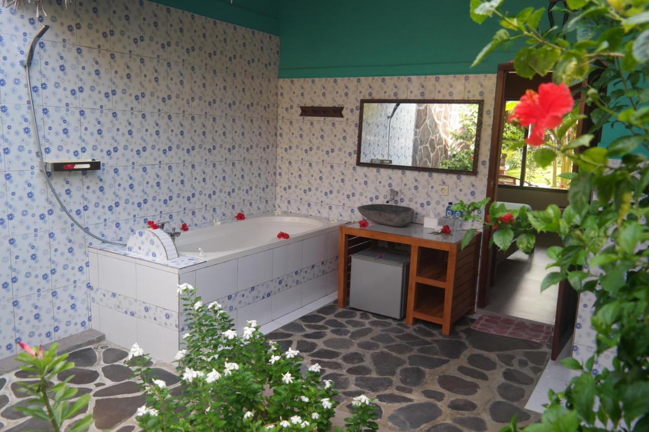 1000 Dream Hotel Lovina (Bali)