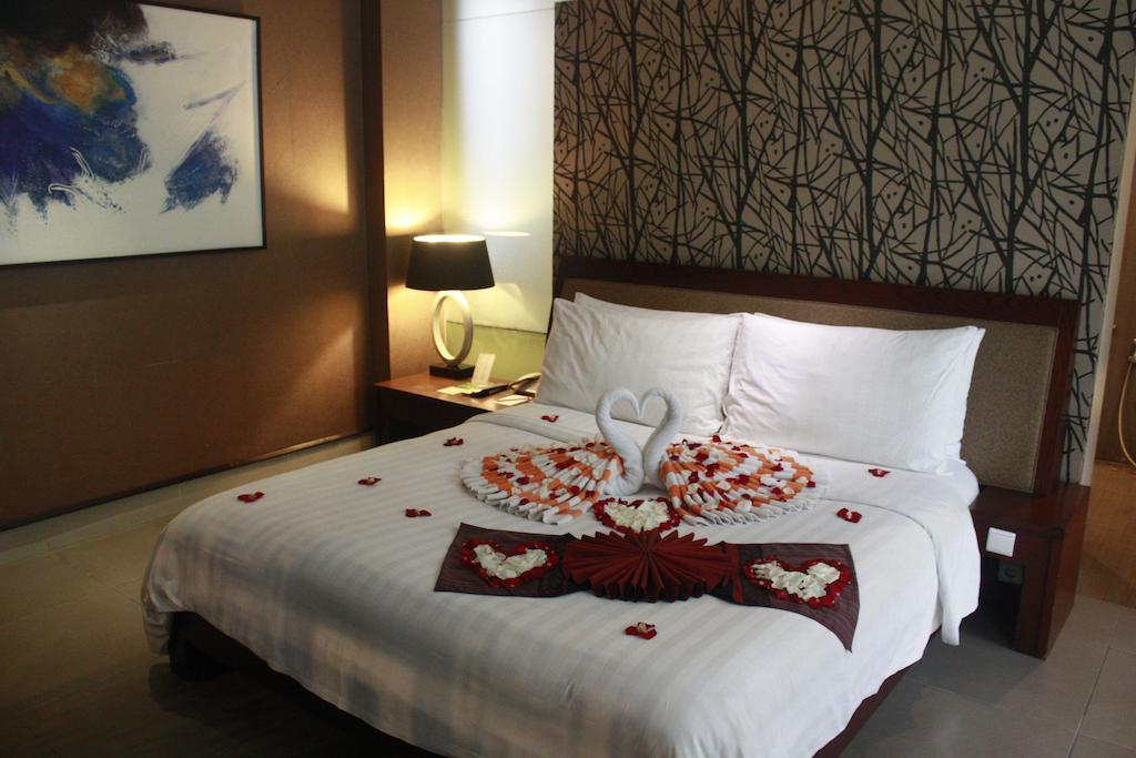 100 Sunset Boutique Hotel 3*