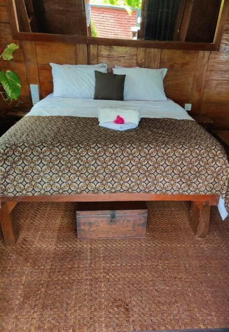 The Hidden Escapes Bingin- Sunset Rooftop Wood House With Ocean View & Private Kitchen