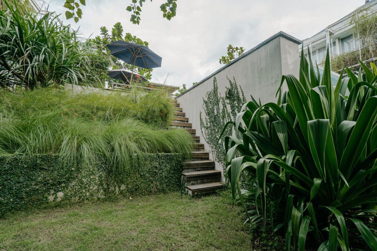 Rimbun Resort
