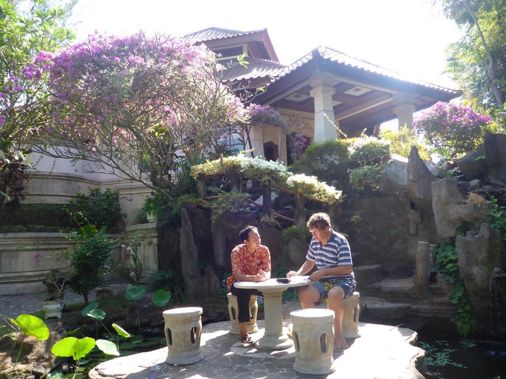 Gunung Paradis Retreat Villa