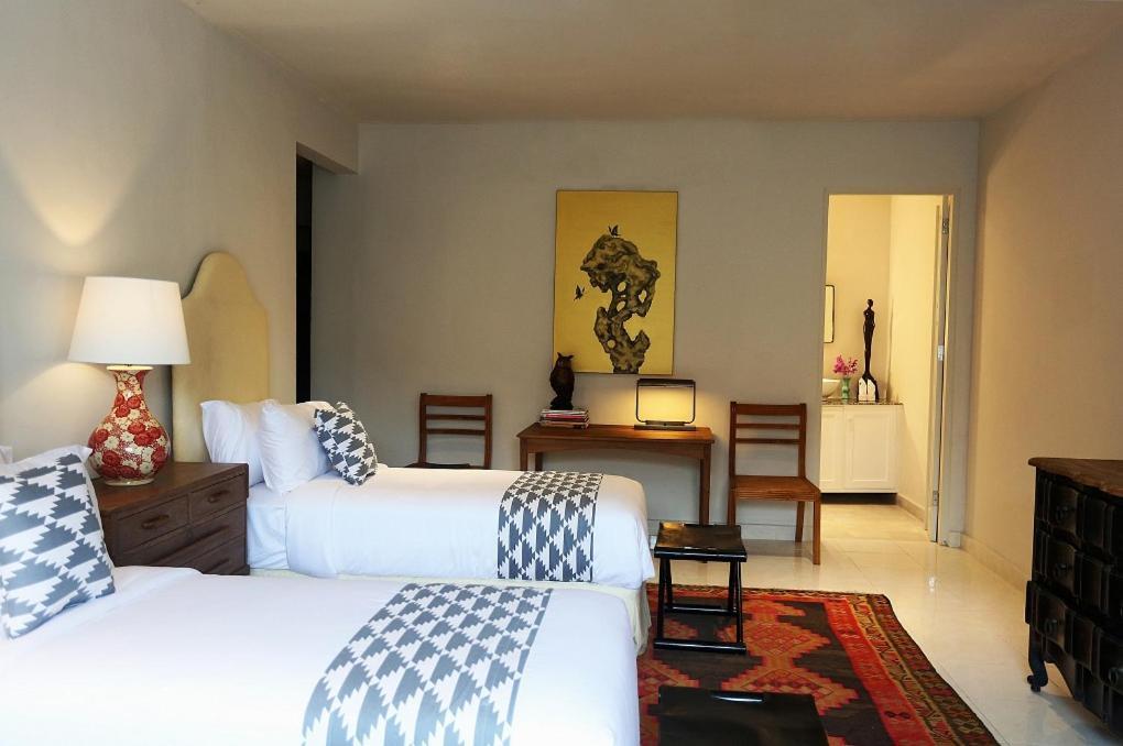 Sweet Room, *