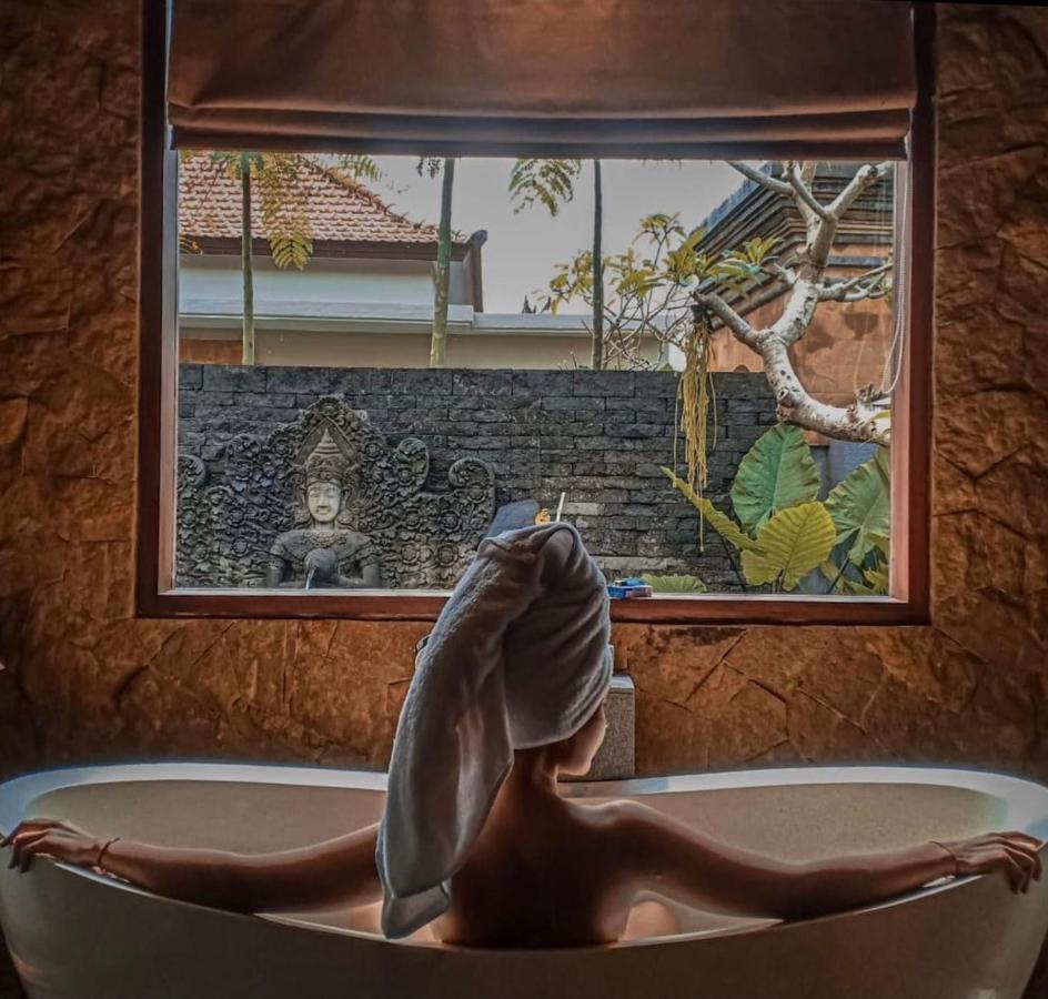 Govala & * Ubud (Bali)