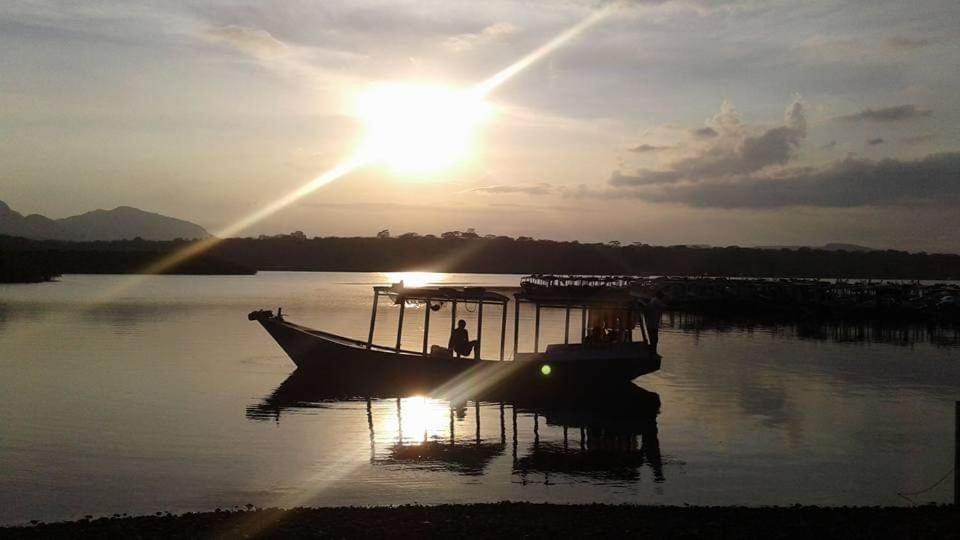 Putu Pemuteran (Bali)