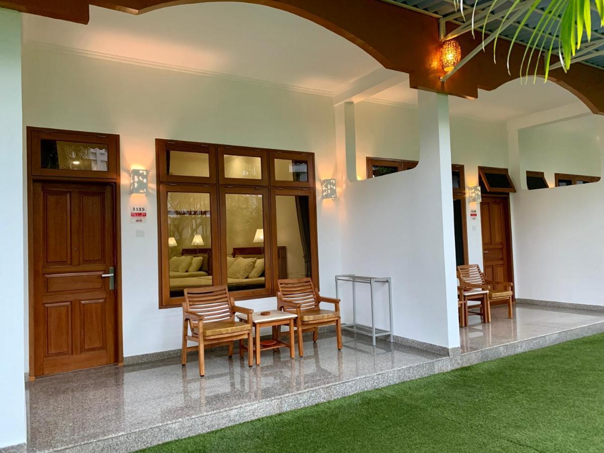 Febri's & Kuta (Bali)
