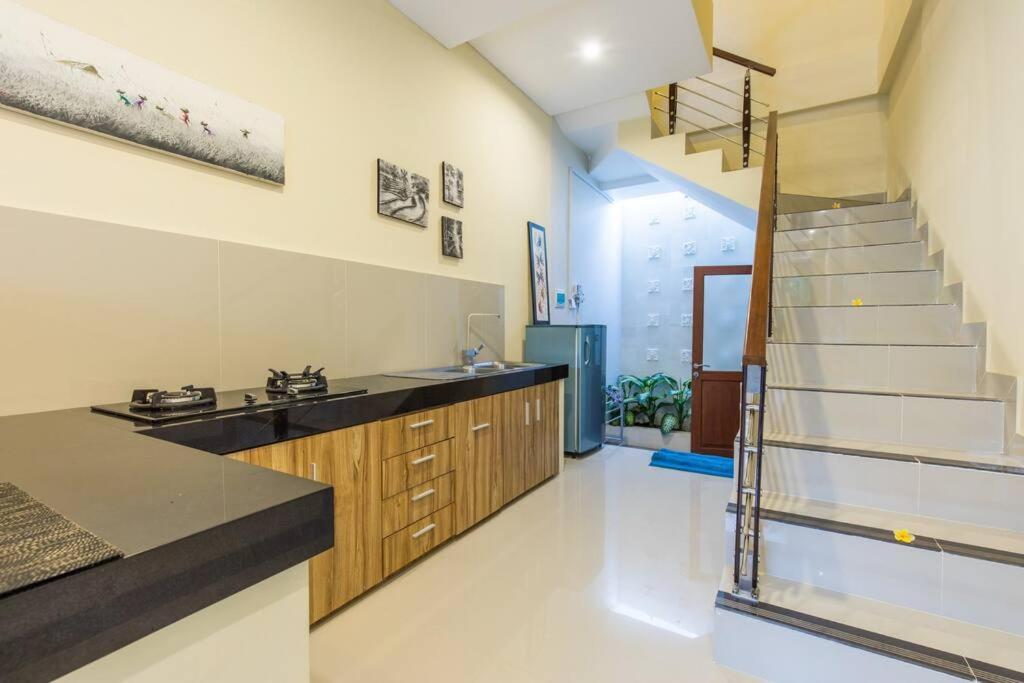 Hitam Putih Legian Bali Villa