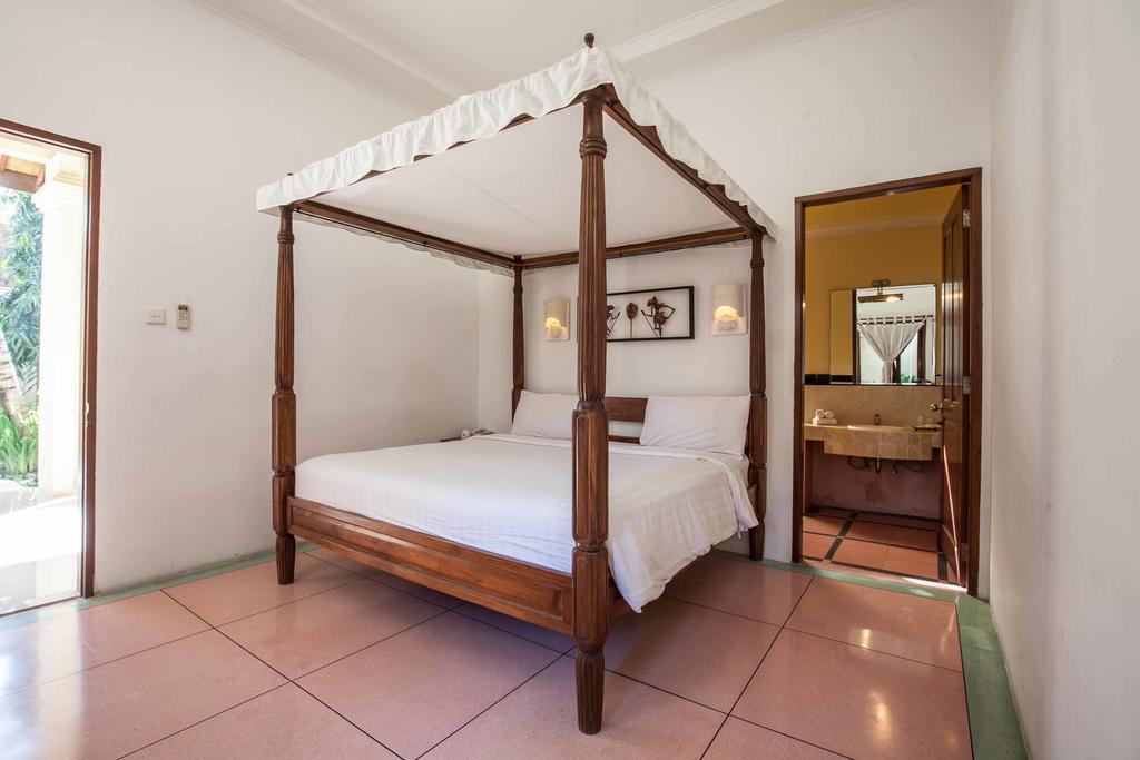 Putri Bali Seminyak (Bali)