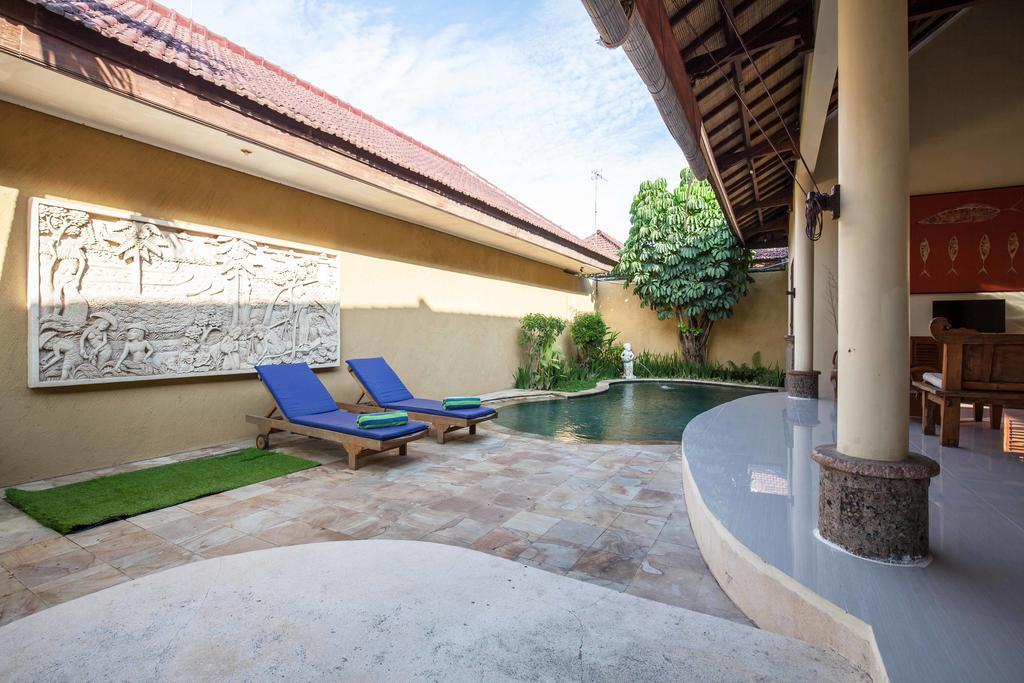 Putri Bali Seminyak (Bali)