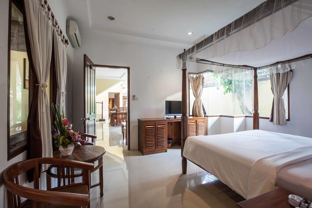 Putri Bali * Seminyak (Bali)