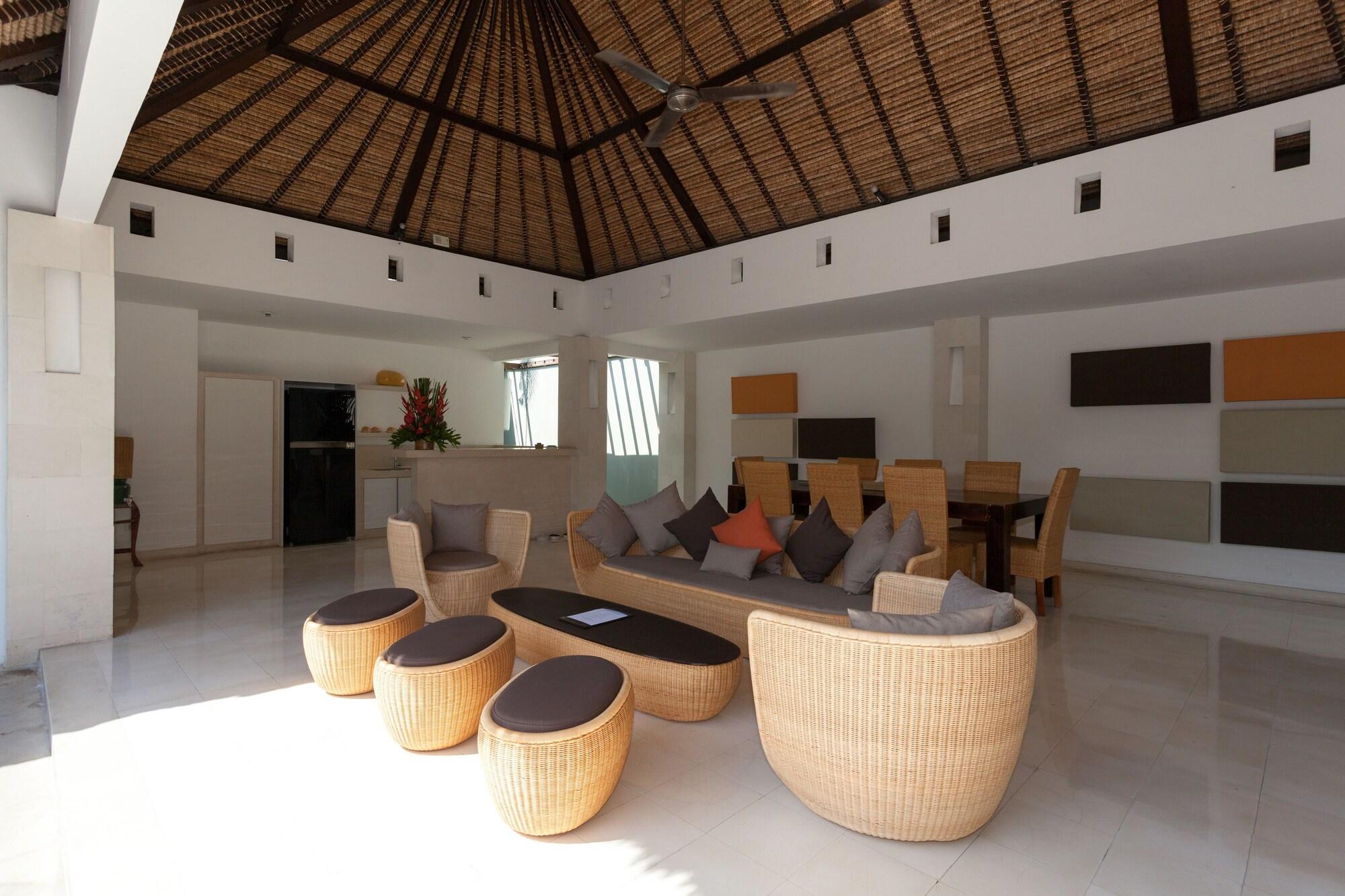 Bvilla Villa *