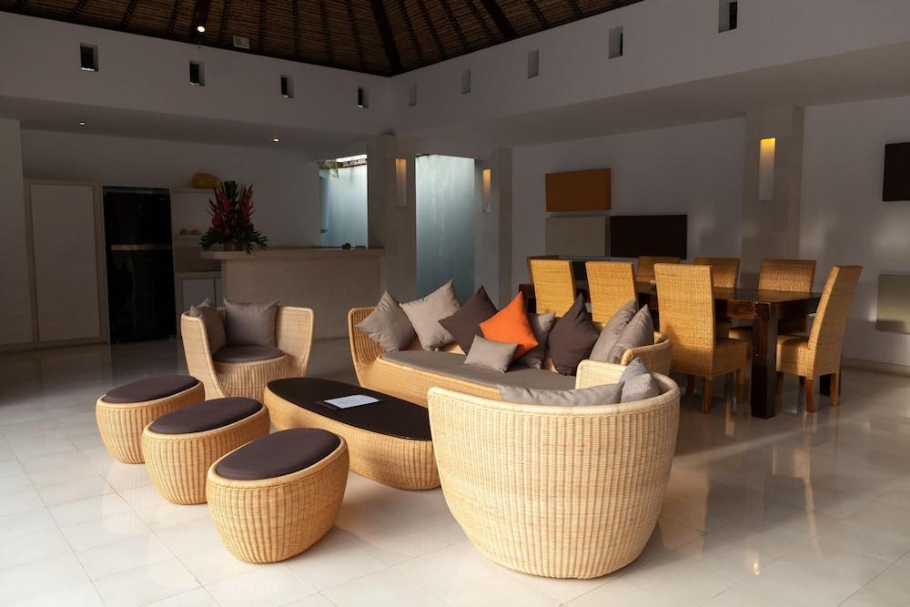 Bvilla Villa *