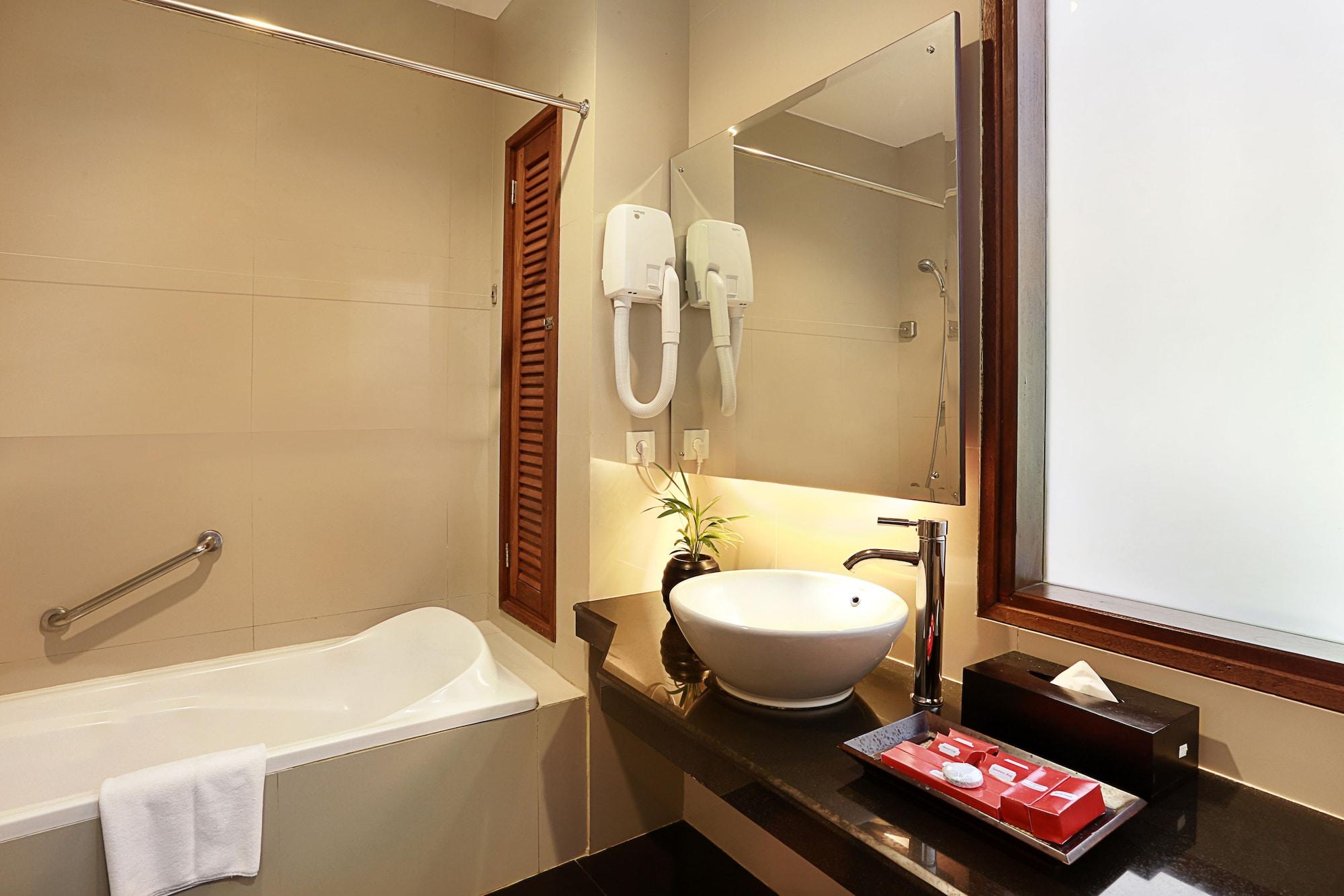 Respati Beach Holiday park 3*