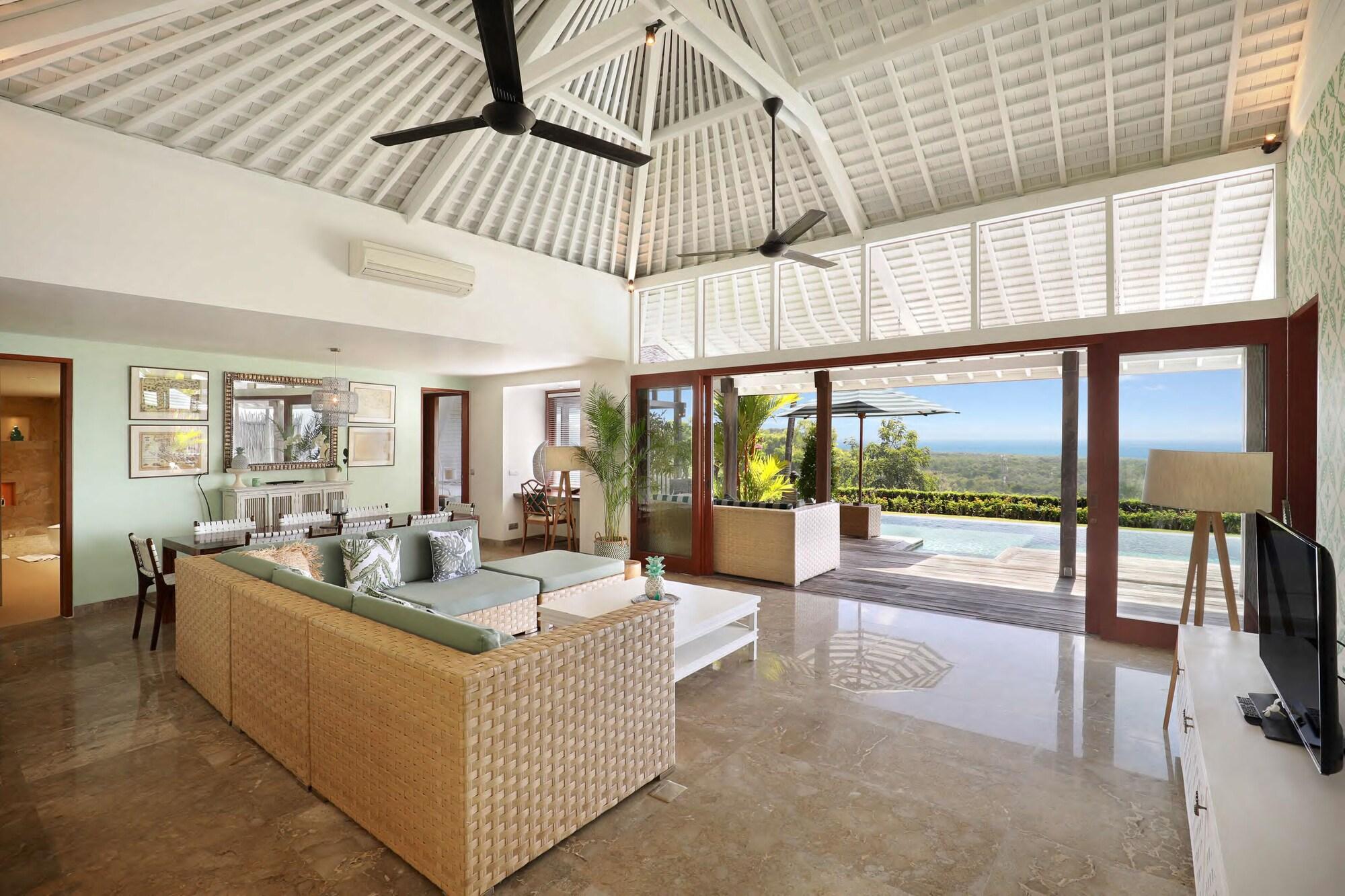Hidden Hills Villa *