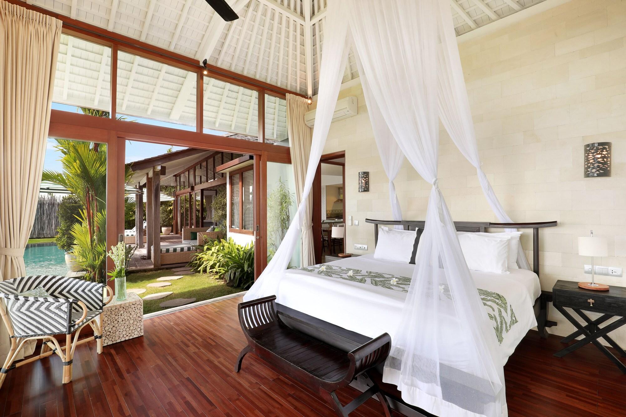 Villa Hidden Hills