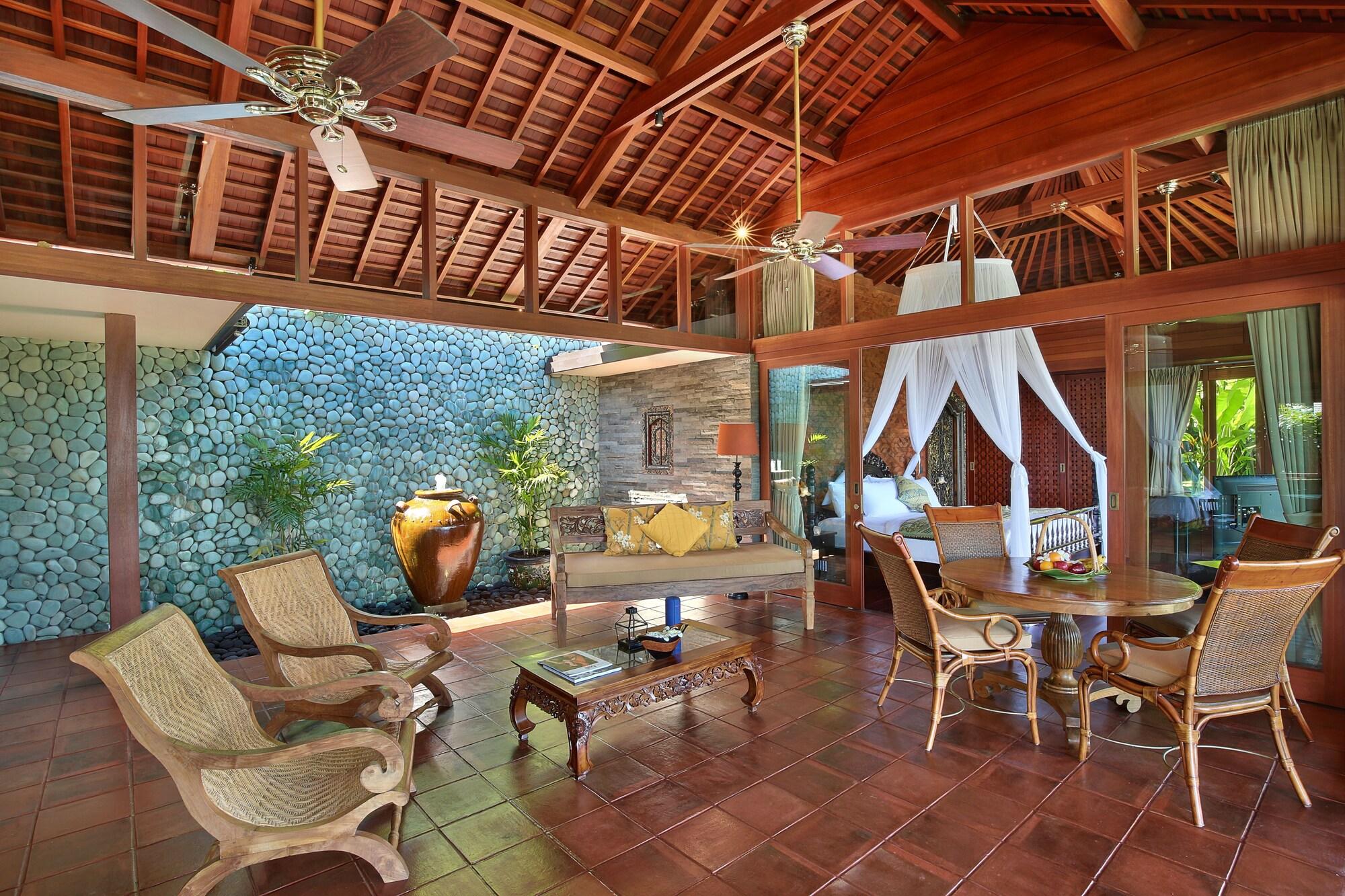 Villa Hidden Hills