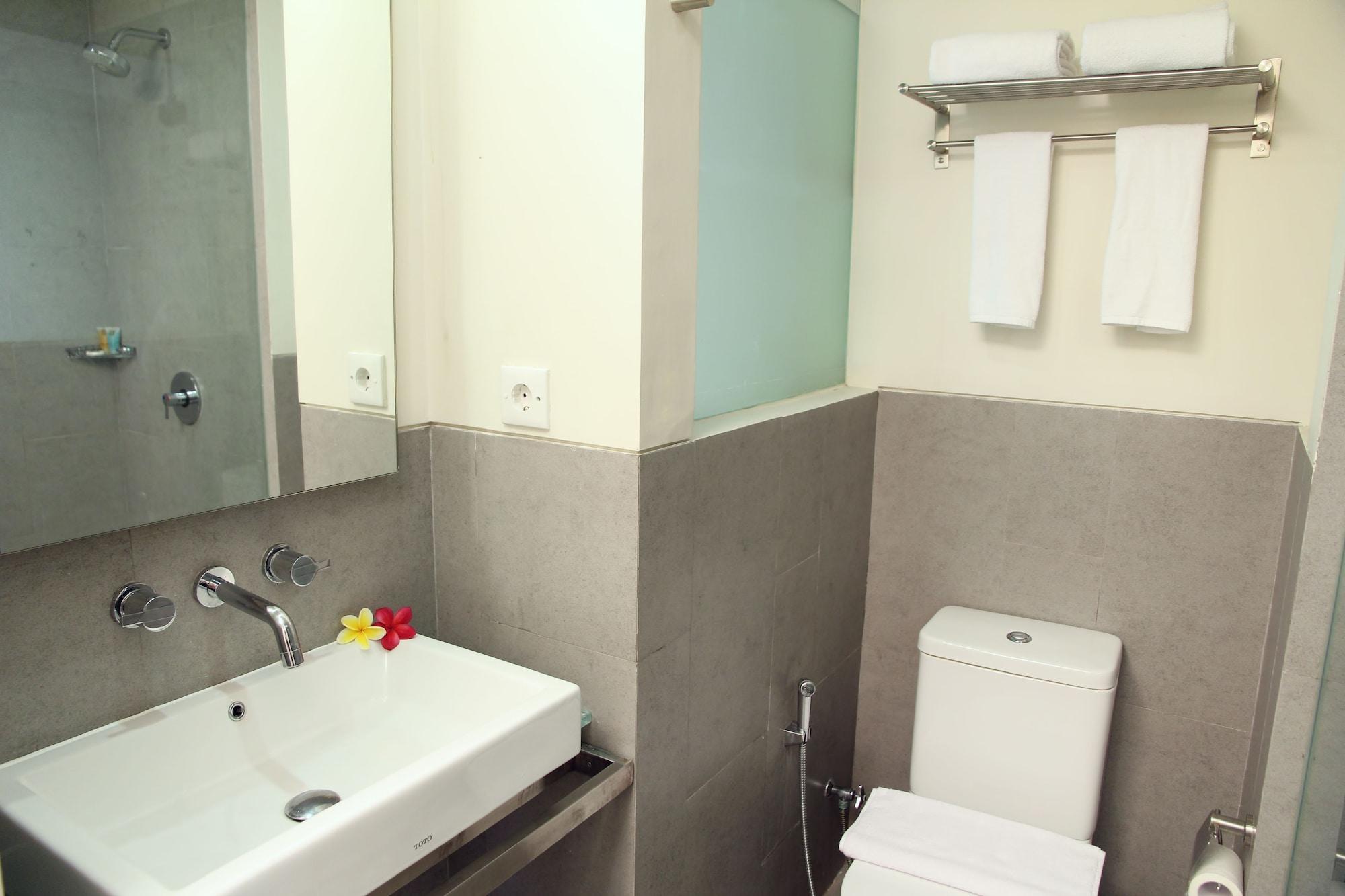 J Kuta Hotel 3*