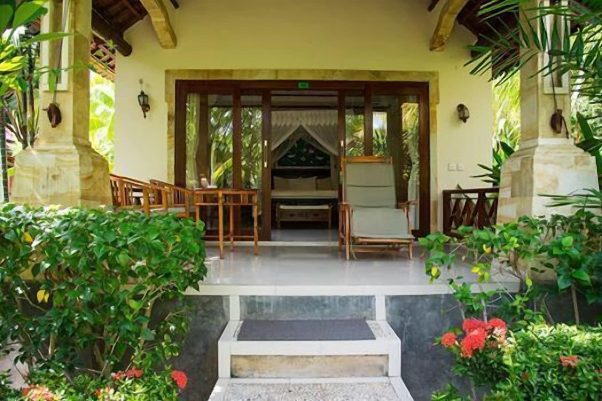 Arya And Dive Center Resort