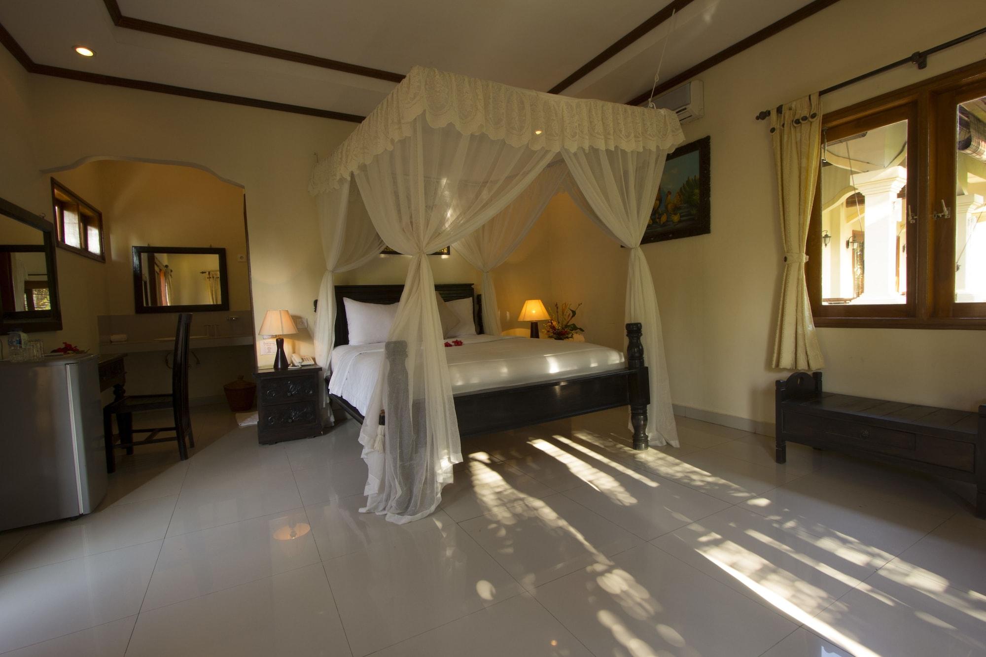 Resort Arya And Dive Center