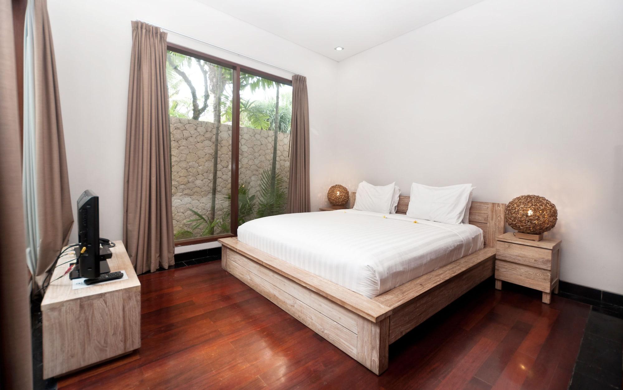 The Dipan Resort, And 4* Seminyak (Bali)