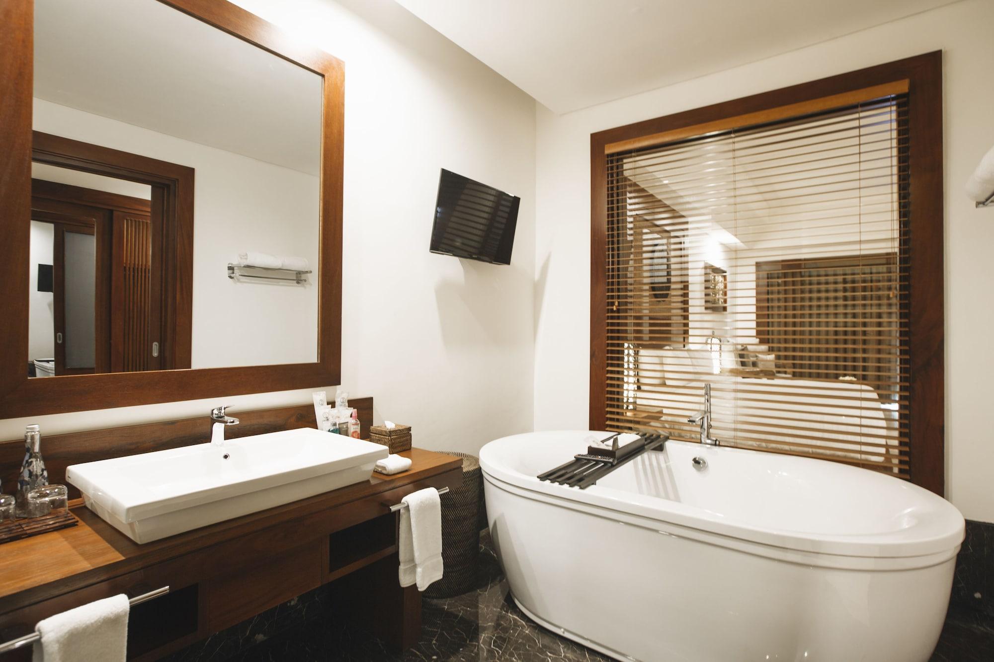 Awarta Nusa Dua Luxury & Bali Nusa Dua (Bali)