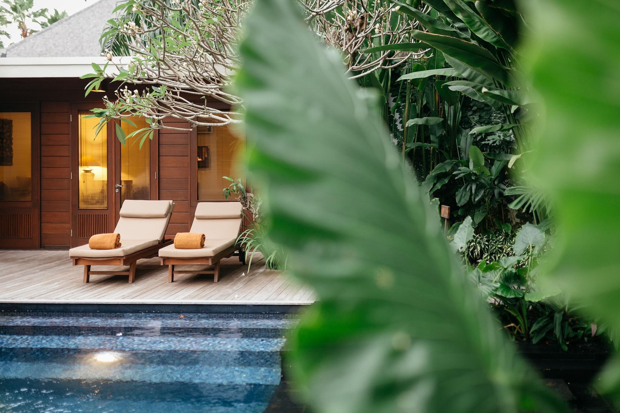 Awarta Nusa Dua Luxury & Bali Hotel 5*