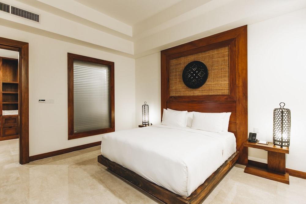 Awarta Nusa Dua Luxury & Bali Hotel