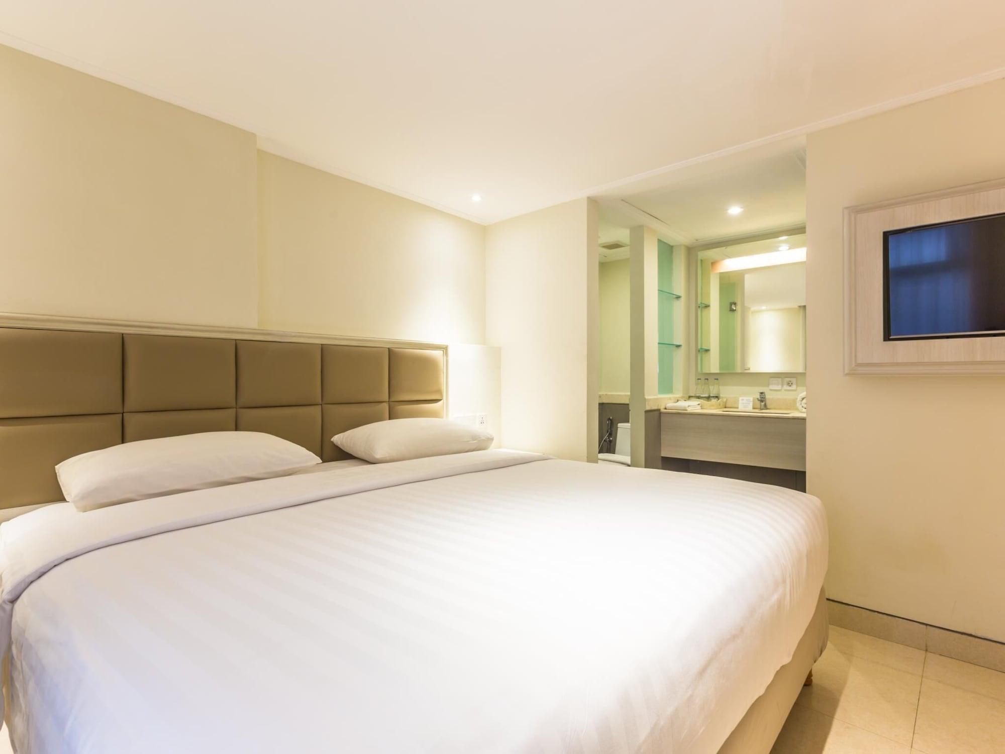 Alron Kuta Hotel 4*