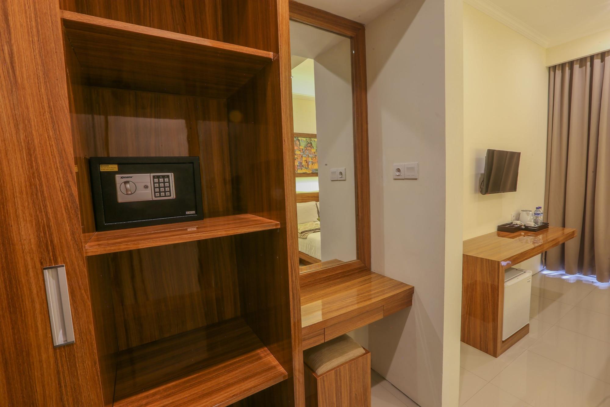 Argya Santi Hotel 3*