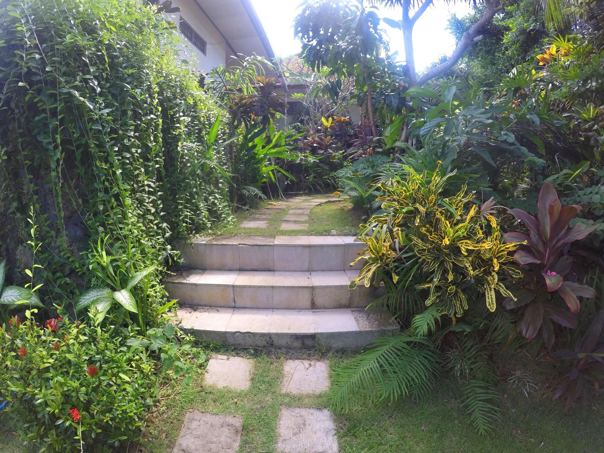 Hotel Mamo Uluwatu 3*
