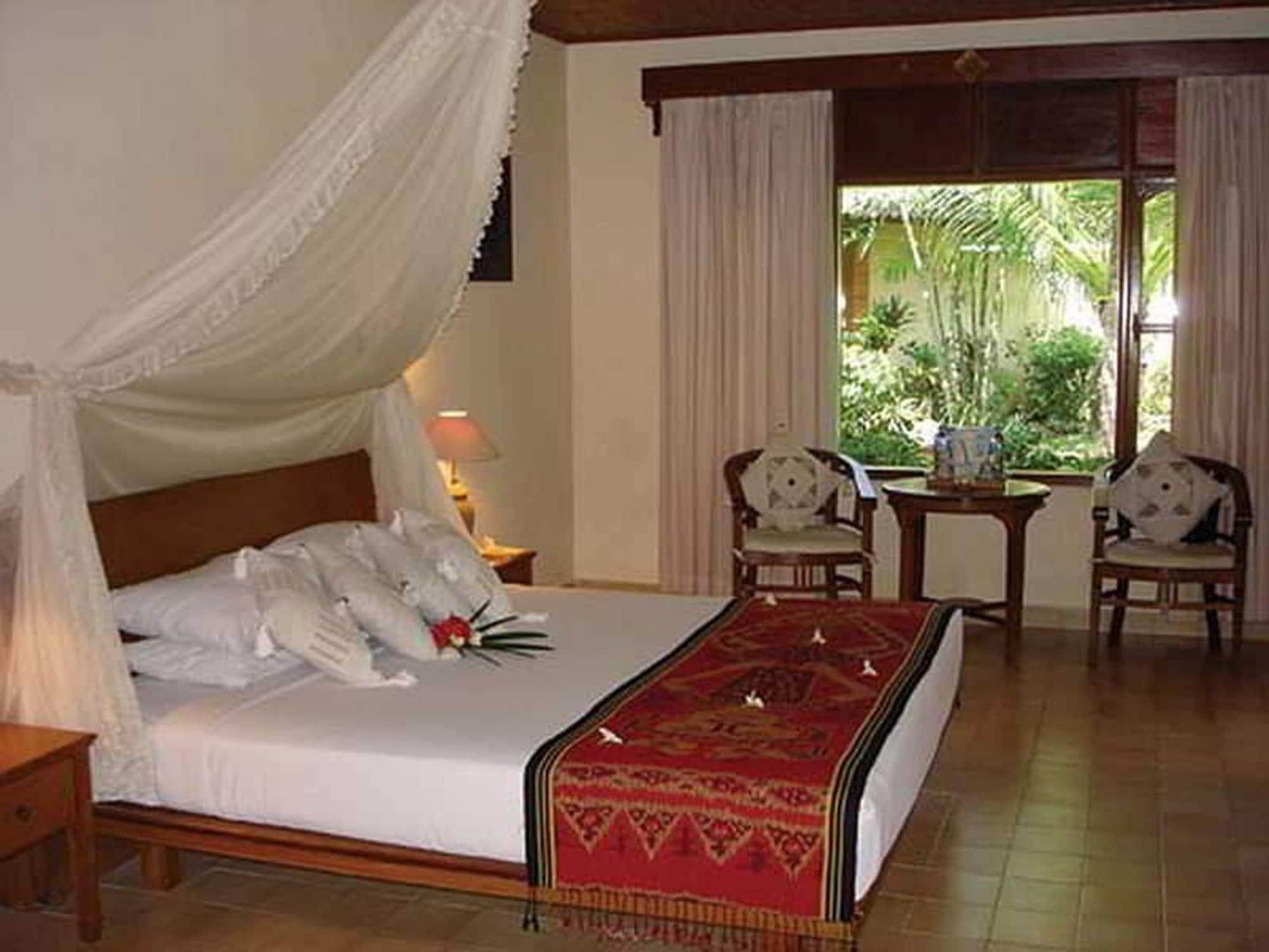 The Benoa Front & 3*
