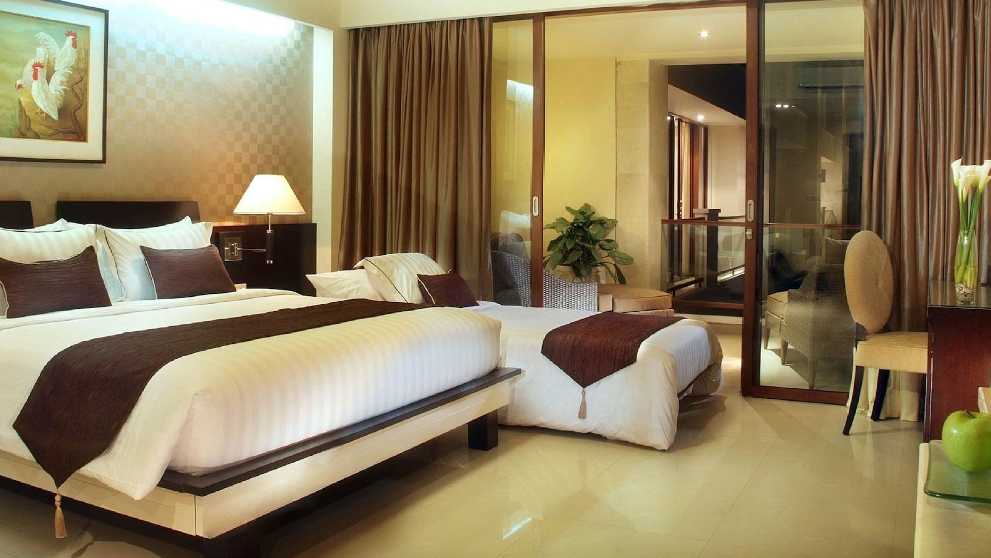Aston Kuta And Hotel 4*