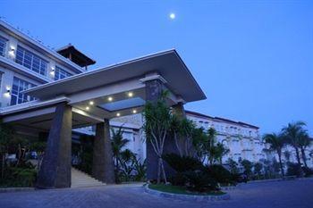 Lorin New Kuta Hotel 4*