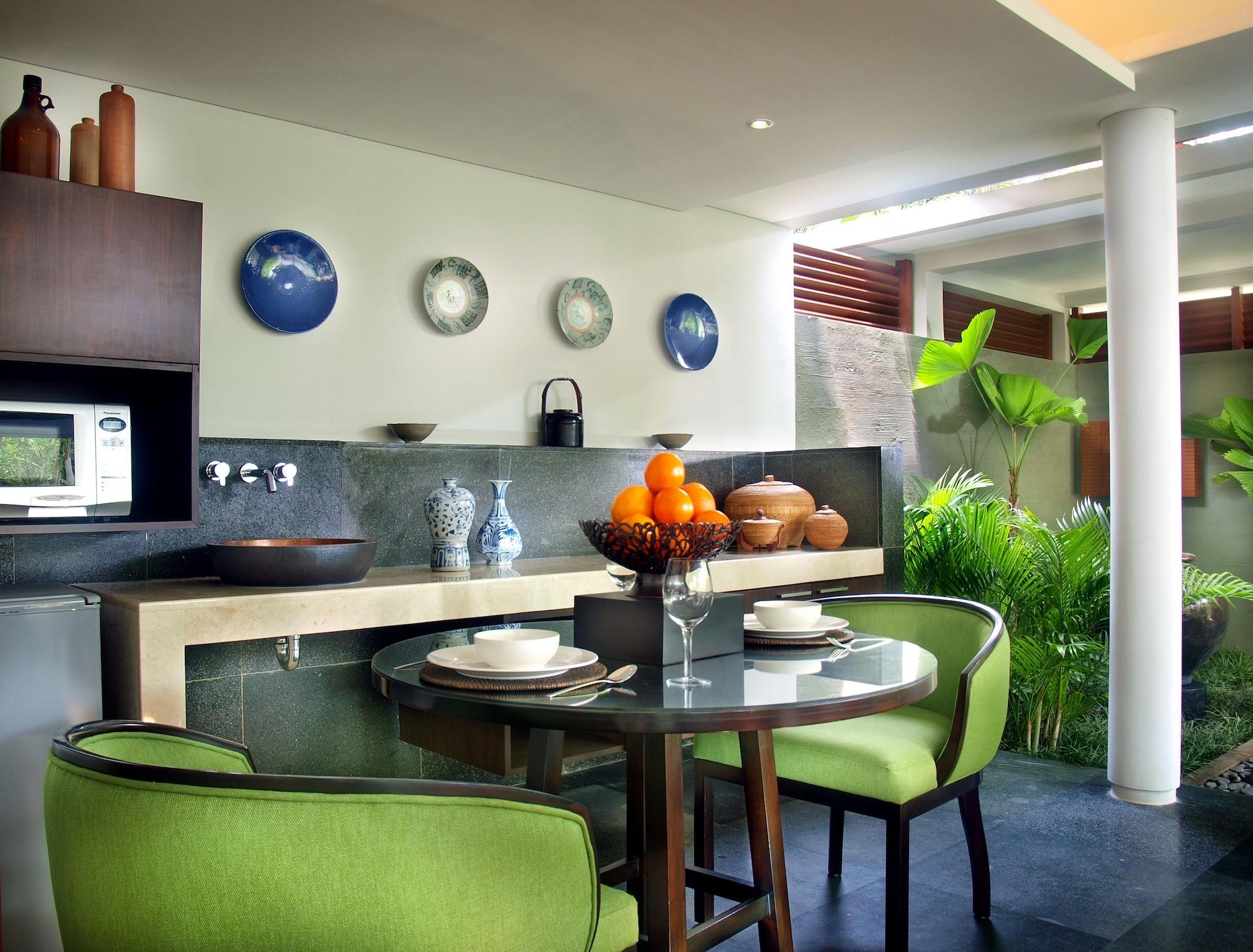 Royal Kamuela & At Monkey Forest (adults Only) Resort 5*