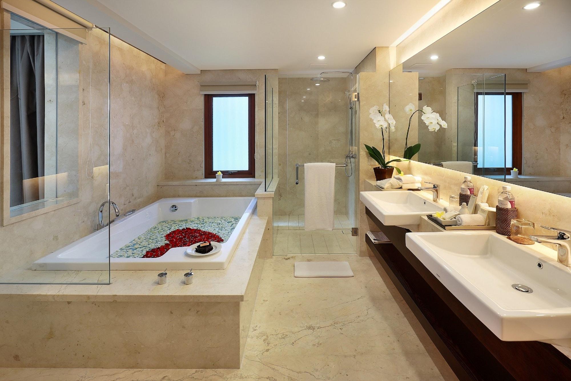 Resort Royal Kamuela & At Monkey Forest (adults Only) 5*