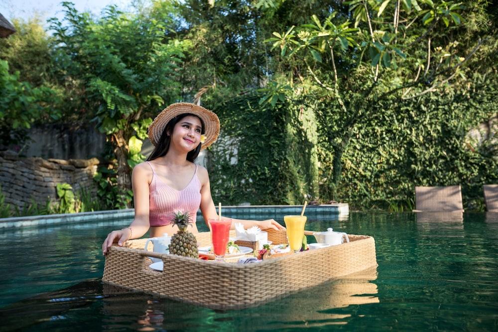 Resort Radha Phala & 4*