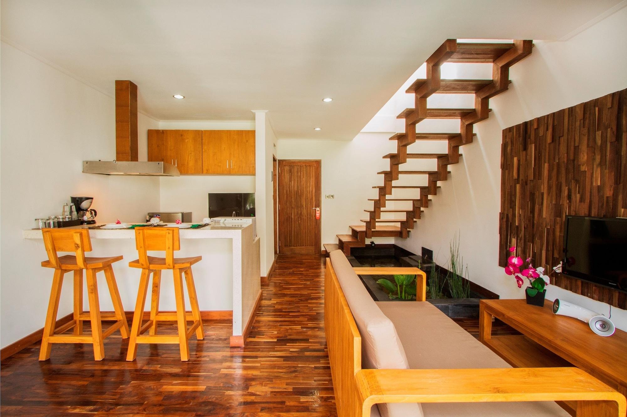 Holiday park Delu & 4*