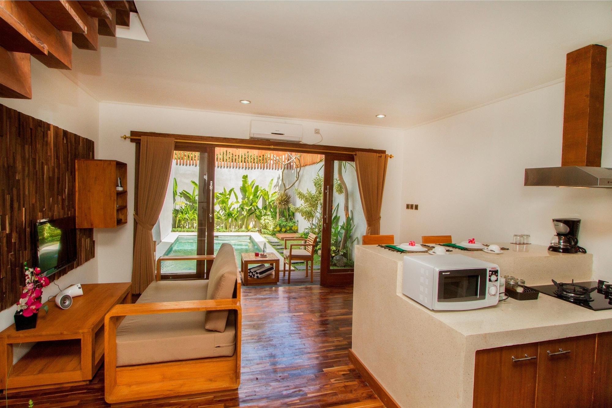 Holiday park Delu & 4*